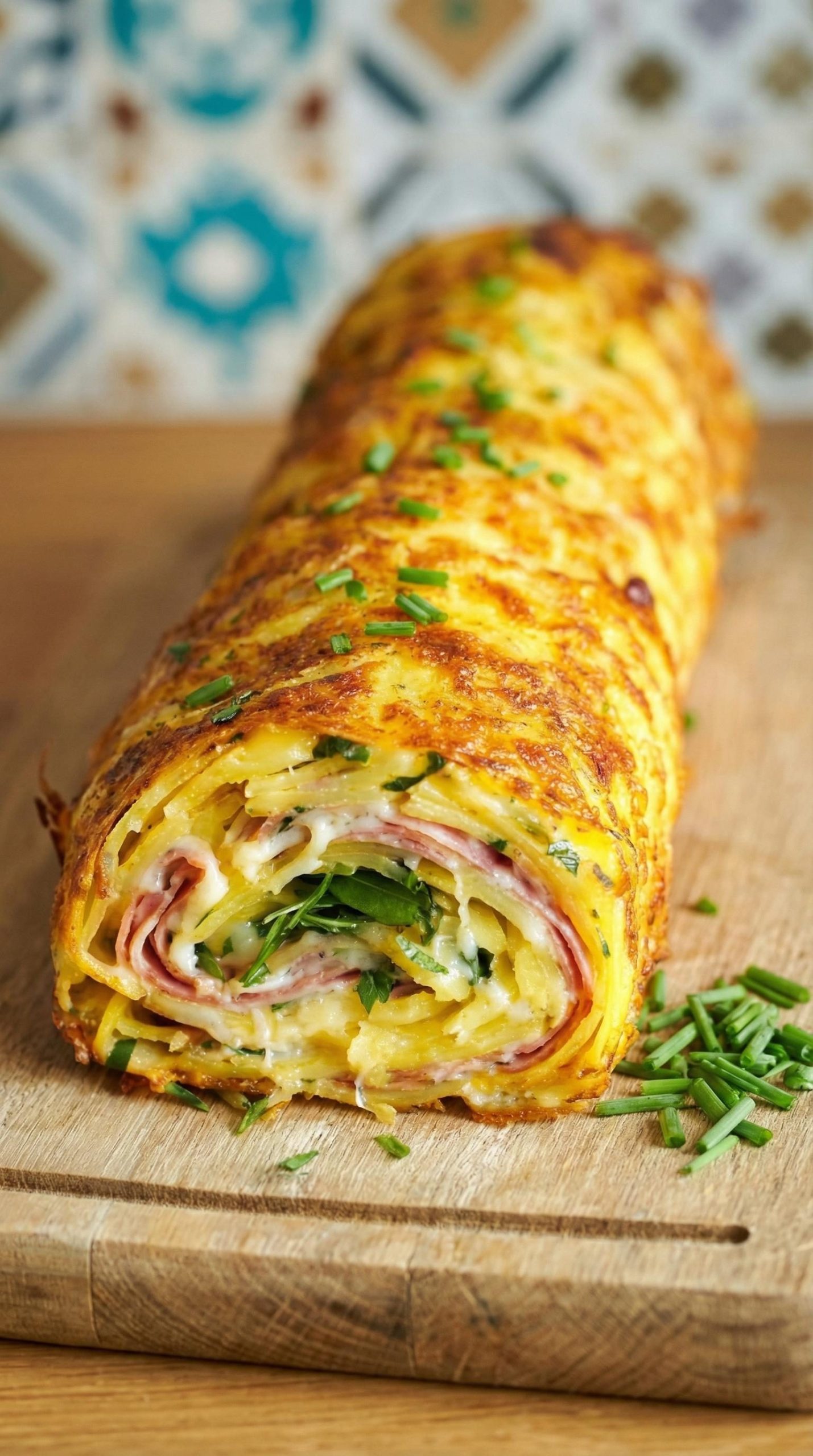 Rolada ziemniaczana z serem i szynką - pieczona zamiast smażona, a na drugi dzień smakuje jeszcze lepiej